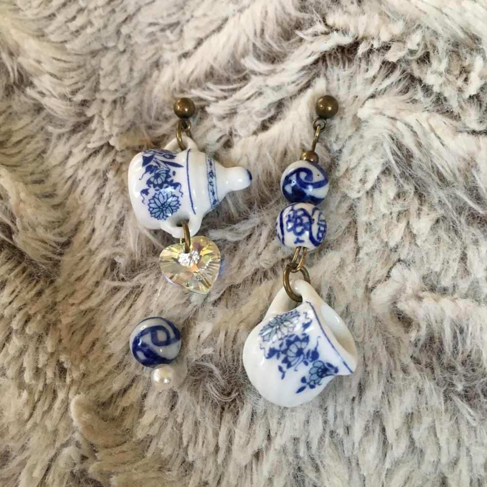 Handmade Chinaware teapot and Kettle earrings❤️